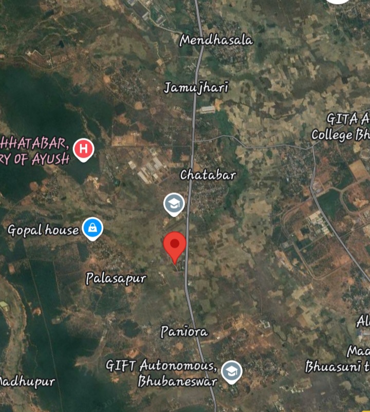 2000 SQR FEET GHARABARI PLOT WITH BOUNDRY WALL FOR SALE AT PALASPUR SIDE BY NH BYPASS FROM PITAPALI TO CHANDAKA.